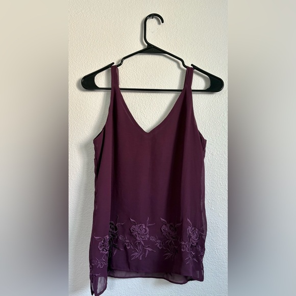 WHBM V Neck Cami - Picture 2 of 7